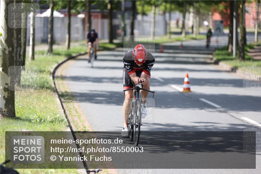 10.08.2025 - GEWOBA Citytriathlon Bremen Yannick Fuchs http://msf.ph/oto/8550003 10.08.2025 14:11:56 Radfahren 12, 156, 168 meine-sportfotos.de