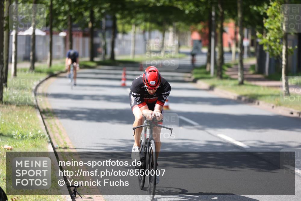 10.08.2025 - GEWOBA Citytriathlon Bremen Yannick Fuchs http://msf.ph/oto/8550007 10.08.2025 14:11:57 Radfahren 12, 156, 168 meine-sportfotos.de