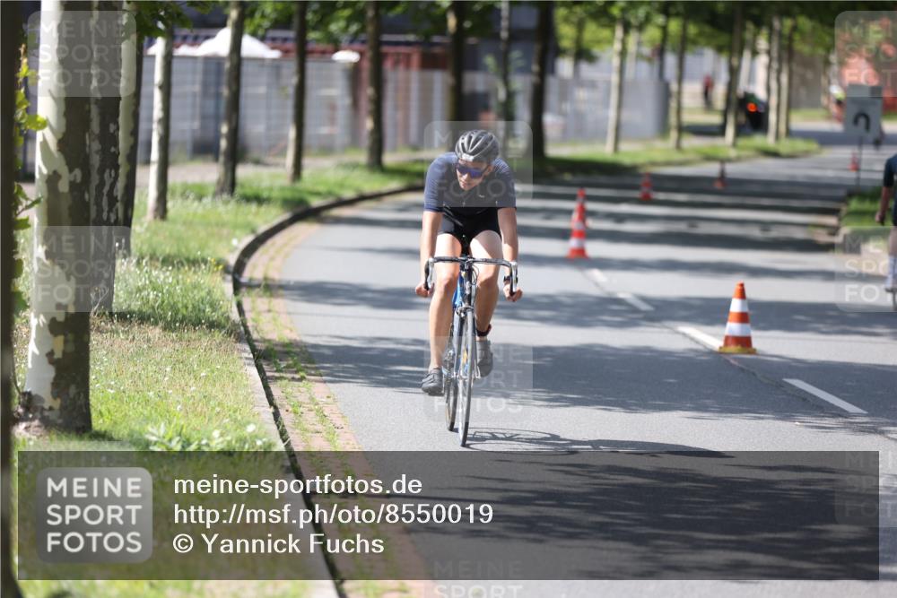 10.08.2025 - GEWOBA Citytriathlon Bremen Yannick Fuchs http://msf.ph/oto/8550019 10.08.2025 14:11:59 Radfahren 12, 156, 168 meine-sportfotos.de