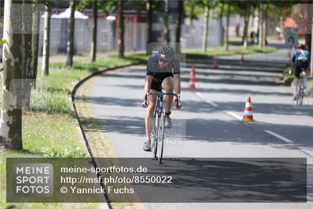 10.08.2025 - GEWOBA Citytriathlon Bremen Yannick Fuchs http://msf.ph/oto/8550022 10.08.2025 14:11:59 Radfahren 12, 156, 168 meine-sportfotos.de