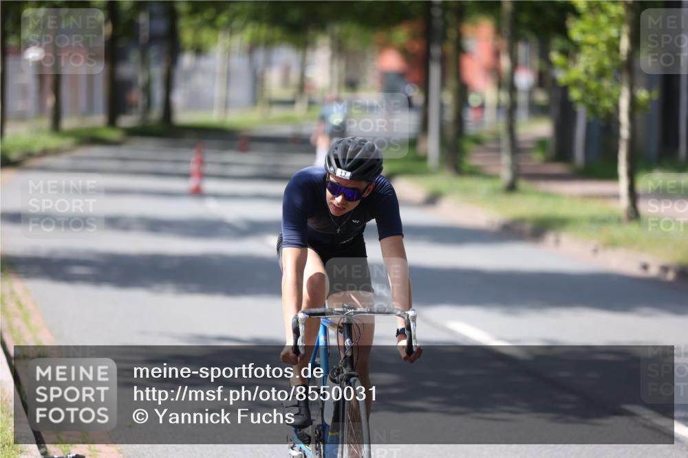 10.08.2025 - GEWOBA Citytriathlon Bremen Yannick Fuchs http://msf.ph/oto/8550031 10.08.2025 14:12:00 Radfahren 12, 156, 168 meine-sportfotos.de