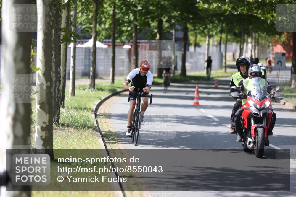 10.08.2025 - GEWOBA Citytriathlon Bremen Yannick Fuchs http://msf.ph/oto/8550043 10.08.2025 14:12:11 Radfahren 10, 12, 27, 42, 172 meine-sportfotos.de