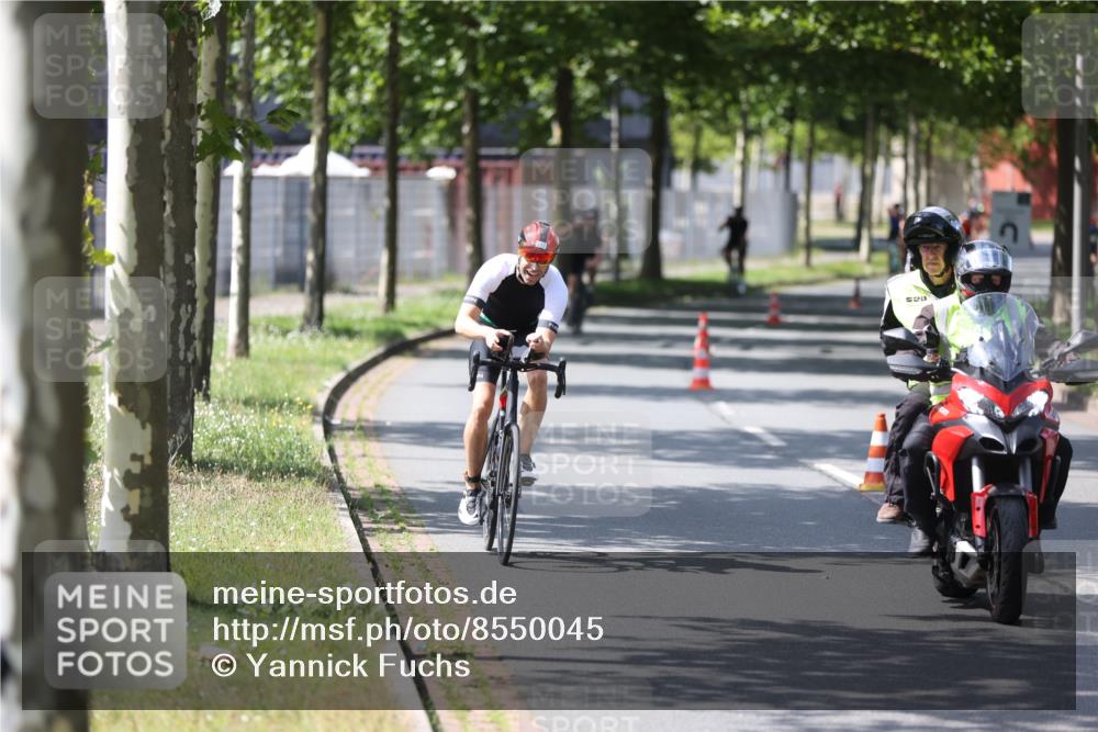 10.08.2025 - GEWOBA Citytriathlon Bremen Yannick Fuchs http://msf.ph/oto/8550045 10.08.2025 14:12:11 Radfahren 10, 12, 27, 42, 172 meine-sportfotos.de