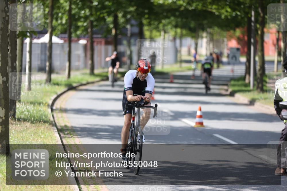 10.08.2025 - GEWOBA Citytriathlon Bremen Yannick Fuchs http://msf.ph/oto/8550048 10.08.2025 14:12:11 Radfahren 10, 12, 27, 42, 172 meine-sportfotos.de