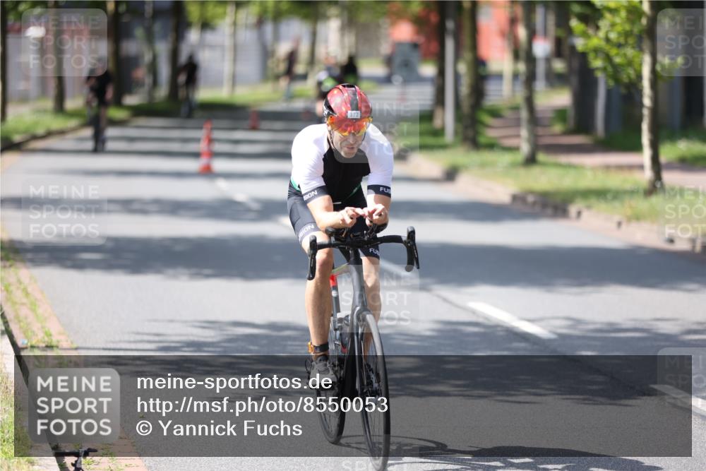 10.08.2025 - GEWOBA Citytriathlon Bremen Yannick Fuchs http://msf.ph/oto/8550053 10.08.2025 14:12:12 Radfahren 10, 12, 27, 42, 172 meine-sportfotos.de