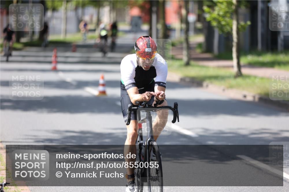 10.08.2025 - GEWOBA Citytriathlon Bremen Yannick Fuchs http://msf.ph/oto/8550055 10.08.2025 14:12:12 Radfahren 10, 12, 27, 42, 172 meine-sportfotos.de