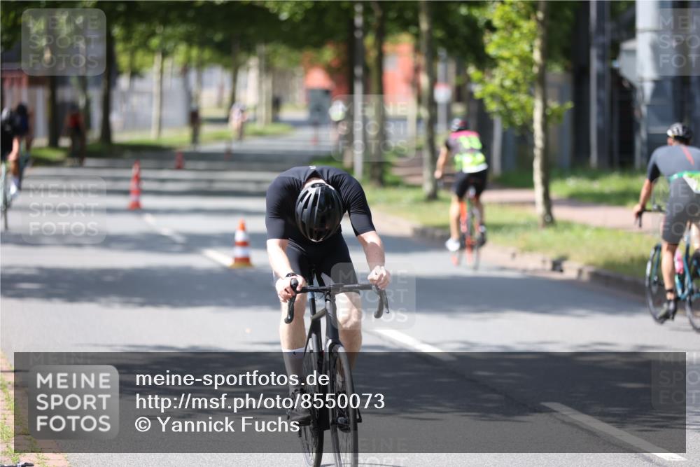10.08.2025 - GEWOBA Citytriathlon Bremen Yannick Fuchs http://msf.ph/oto/8550073 10.08.2025 14:12:17 Radfahren 10, 27, 33, 42, 171, 172 meine-sportfotos.de
