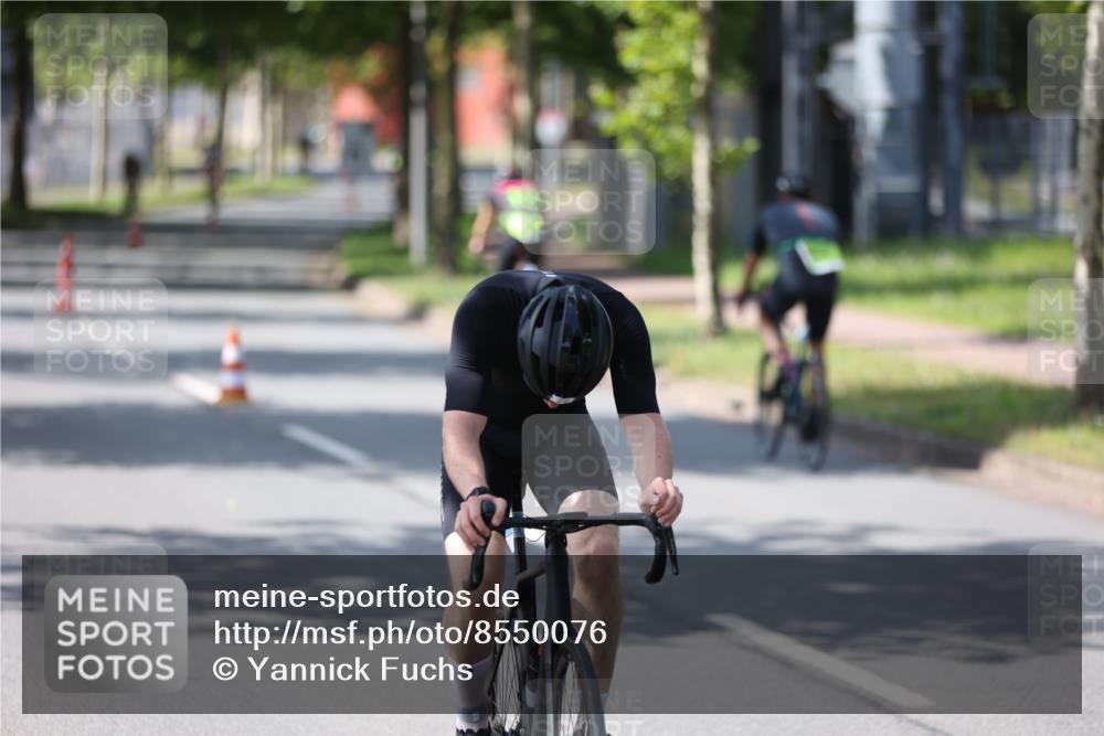 10.08.2025 - GEWOBA Citytriathlon Bremen Yannick Fuchs http://msf.ph/oto/8550076 10.08.2025 14:12:17 Radfahren 10, 27, 33, 42, 171, 172 meine-sportfotos.de