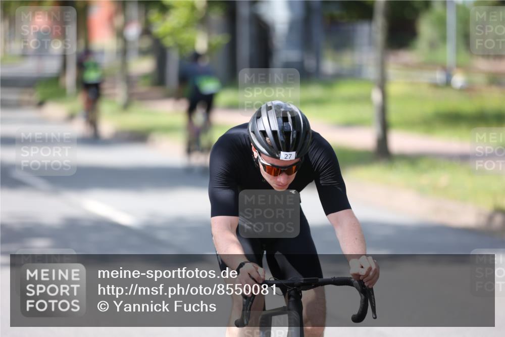 10.08.2025 - GEWOBA Citytriathlon Bremen Yannick Fuchs http://msf.ph/oto/8550081 10.08.2025 14:12:17 Radfahren 10, 27, 33, 42, 171, 172 meine-sportfotos.de