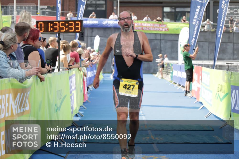 10.08.2025 - GEWOBA Citytriathlon Bremen H.Heesch http://msf.ph/oto/8550092 10.08.2025 11:39:14 Ziel 427 meine-sportfotos.de