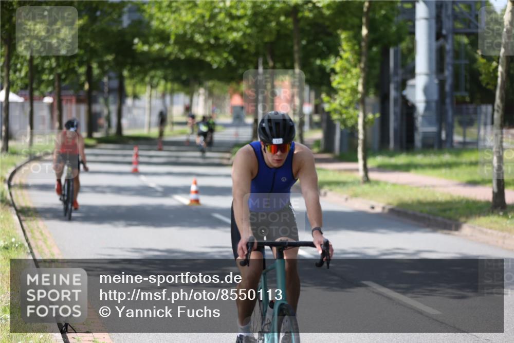 10.08.2025 - GEWOBA Citytriathlon Bremen Yannick Fuchs http://msf.ph/oto/8550113 10.08.2025 14:12:22 Radfahren 10, 27, 33, 42, 66, 171, 172, 178 meine-sportfotos.de