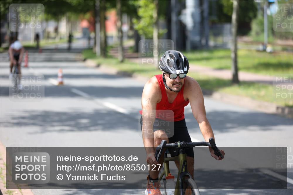 10.08.2025 - GEWOBA Citytriathlon Bremen Yannick Fuchs http://msf.ph/oto/8550127 10.08.2025 14:12:24 Radfahren 10, 27, 33, 42, 66, 171, 172, 178 meine-sportfotos.de