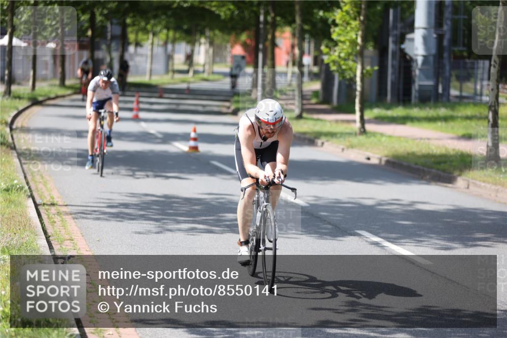 10.08.2025 - GEWOBA Citytriathlon Bremen Yannick Fuchs http://msf.ph/oto/8550141 10.08.2025 14:12:26 Radfahren 10, 27, 33, 42, 66, 171, 172, 178 meine-sportfotos.de