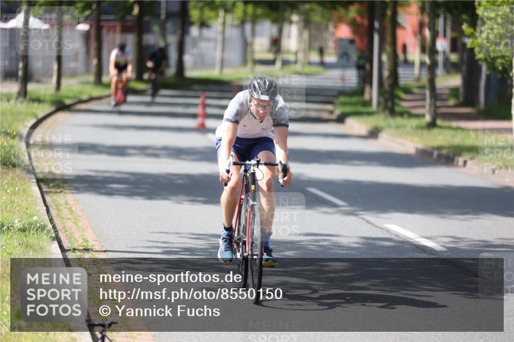 10.08.2025 - GEWOBA Citytriathlon Bremen Yannick Fuchs http://msf.ph/oto/8550150 10.08.2025 14:12:27 Radfahren 10, 27, 33, 42, 66, 171, 178 meine-sportfotos.de