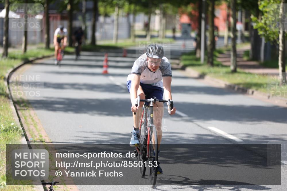 10.08.2025 - GEWOBA Citytriathlon Bremen Yannick Fuchs http://msf.ph/oto/8550153 10.08.2025 14:12:27 Radfahren 10, 27, 33, 42, 66, 171, 178 meine-sportfotos.de