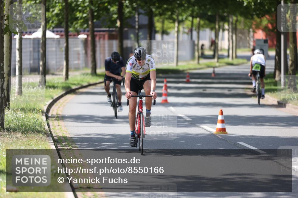 10.08.2025 - GEWOBA Citytriathlon Bremen Yannick Fuchs http://msf.ph/oto/8550166 10.08.2025 14:12:30 Radfahren 10, 33, 42, 66, 155, 171, 178 meine-sportfotos.de