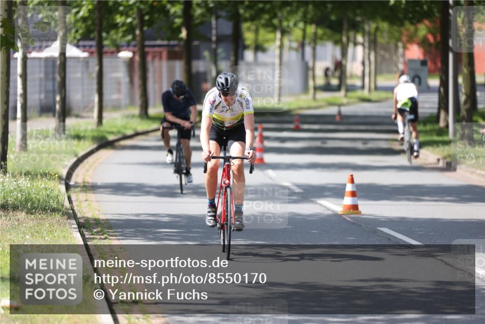 10.08.2025 - GEWOBA Citytriathlon Bremen Yannick Fuchs http://msf.ph/oto/8550170 10.08.2025 14:12:30 Radfahren 10, 33, 42, 66, 155, 171, 178 meine-sportfotos.de