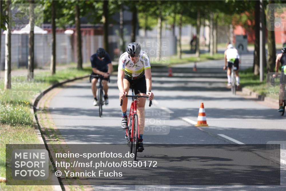 10.08.2025 - GEWOBA Citytriathlon Bremen Yannick Fuchs http://msf.ph/oto/8550172 10.08.2025 14:12:30 Radfahren 10, 33, 42, 66, 155, 171, 178 meine-sportfotos.de