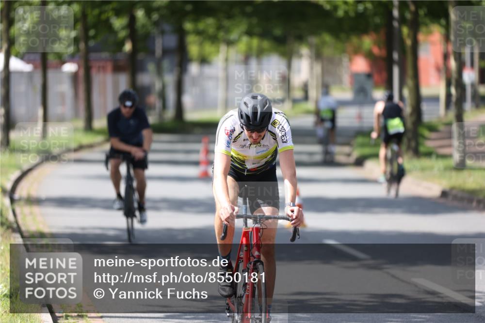 10.08.2025 - GEWOBA Citytriathlon Bremen Yannick Fuchs http://msf.ph/oto/8550181 10.08.2025 14:12:31 Radfahren 10, 33, 42, 66, 155, 171, 178 meine-sportfotos.de