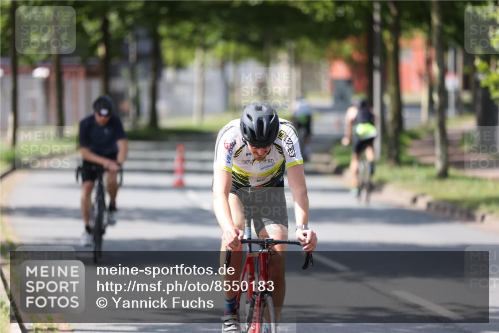 10.08.2025 - GEWOBA Citytriathlon Bremen Yannick Fuchs http://msf.ph/oto/8550183 10.08.2025 14:12:31 Radfahren 10, 33, 42, 66, 155, 171, 178 meine-sportfotos.de