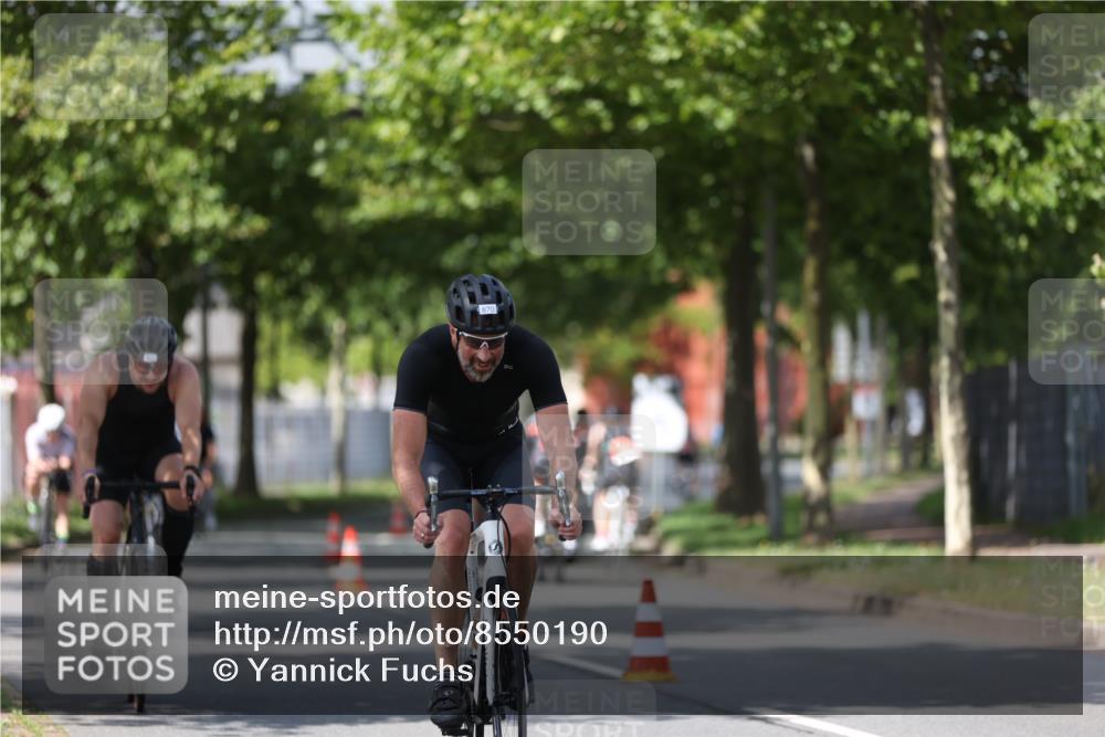 10.08.2025 - GEWOBA Citytriathlon Bremen Yannick Fuchs http://msf.ph/oto/8550190 10.08.2025 12:22:31 Radfahren 580, 602, 634, 663, 665, 803, 848, 870, 910, 926, 1023 meine-sportfotos.de