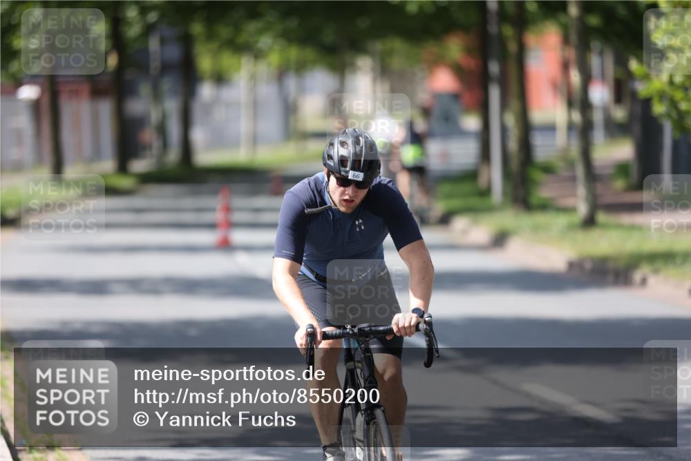 10.08.2025 - GEWOBA Citytriathlon Bremen Yannick Fuchs http://msf.ph/oto/8550200 10.08.2025 14:12:33 Radfahren 10, 33, 66, 155, 171, 178 meine-sportfotos.de