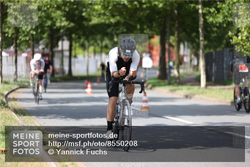 10.08.2025 - GEWOBA Citytriathlon Bremen Yannick Fuchs http://msf.ph/oto/8550208 10.08.2025 12:22:33 Radfahren 580, 602, 634, 663, 665, 803, 848, 870, 910, 926, 1023 meine-sportfotos.de