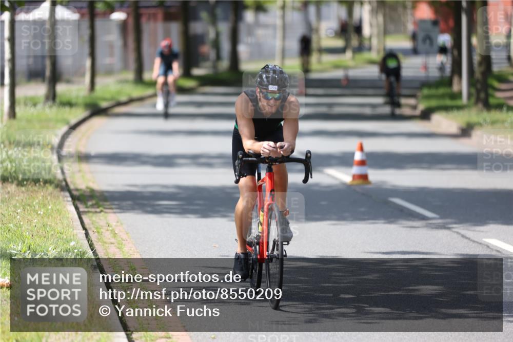 10.08.2025 - GEWOBA Citytriathlon Bremen Yannick Fuchs http://msf.ph/oto/8550209 10.08.2025 14:12:44 Radfahren 66, 117, 148, 155 meine-sportfotos.de