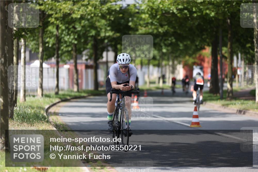 10.08.2025 - GEWOBA Citytriathlon Bremen Yannick Fuchs http://msf.ph/oto/8550221 10.08.2025 12:22:35 Radfahren 580, 602, 634, 663, 665, 803, 848, 870, 910, 926, 1023 meine-sportfotos.de