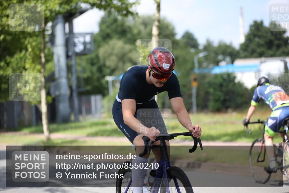 10.08.2025 - GEWOBA Citytriathlon Bremen Yannick Fuchs http://msf.ph/oto/8550240 10.08.2025 12:22:37 Radfahren 580, 602, 634, 663, 665, 803, 848, 870, 910, 926, 1023 meine-sportfotos.de