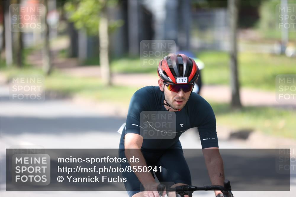 10.08.2025 - GEWOBA Citytriathlon Bremen Yannick Fuchs http://msf.ph/oto/8550241 10.08.2025 14:12:48 Radfahren 95, 117, 148, 155 meine-sportfotos.de