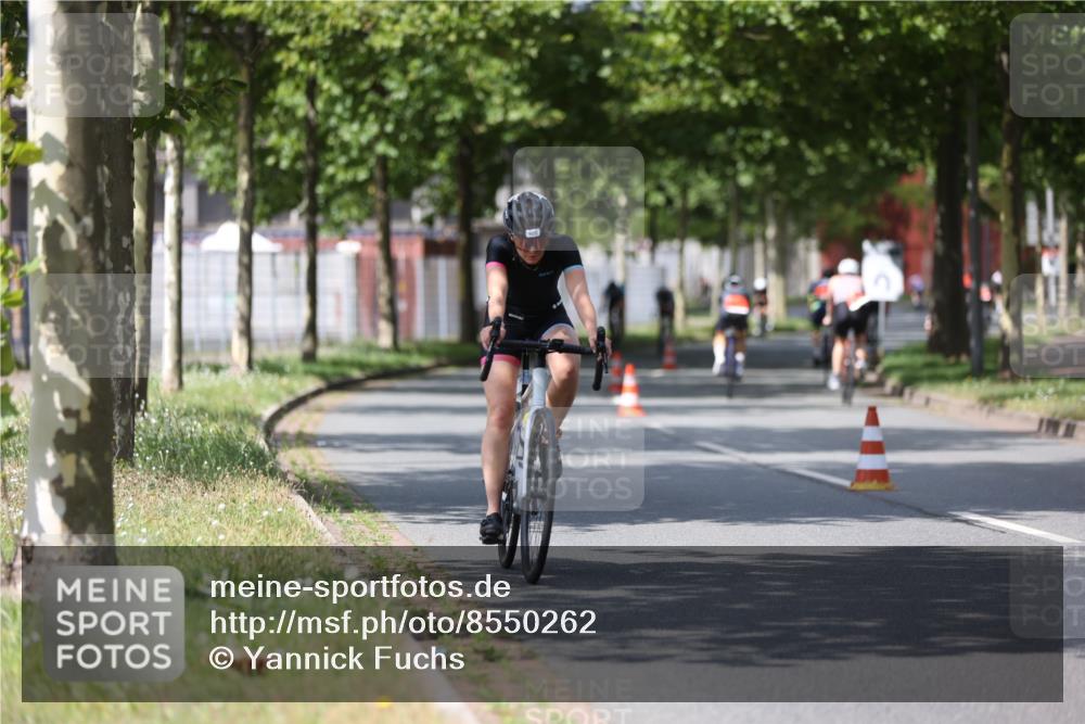 10.08.2025 - GEWOBA Citytriathlon Bremen Yannick Fuchs http://msf.ph/oto/8550262 10.08.2025 12:22:43 Radfahren 580, 634, 658, 665, 690, 714, 729, 803, 870, 910, 926 meine-sportfotos.de