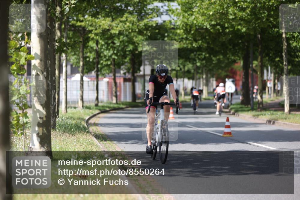10.08.2025 - GEWOBA Citytriathlon Bremen Yannick Fuchs http://msf.ph/oto/8550264 10.08.2025 12:22:43 Radfahren 580, 634, 658, 665, 690, 714, 729, 803, 870, 910, 926 meine-sportfotos.de
