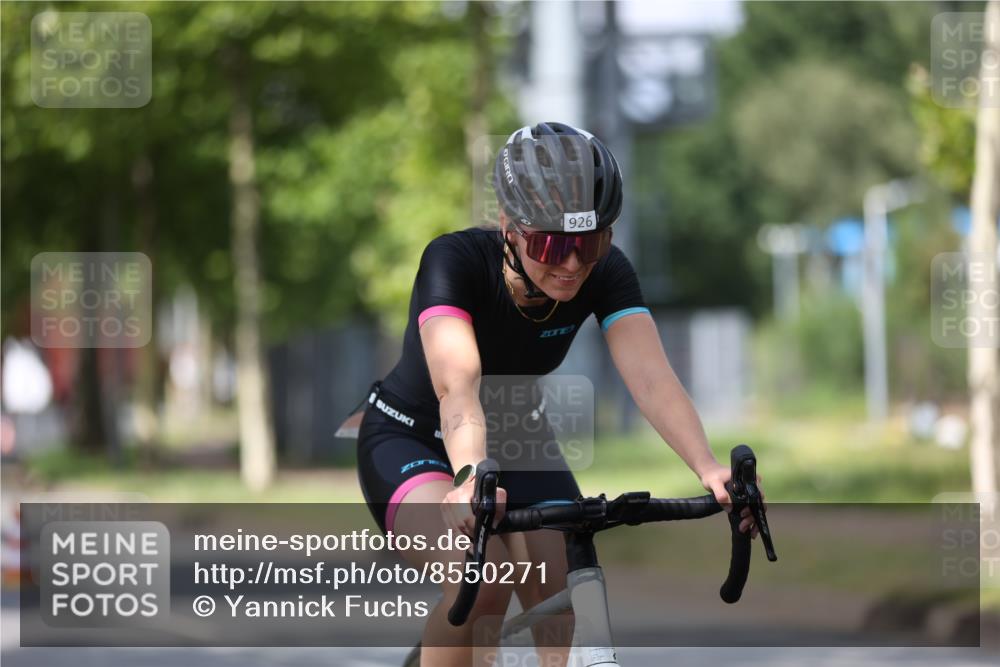 10.08.2025 - GEWOBA Citytriathlon Bremen Yannick Fuchs http://msf.ph/oto/8550271 10.08.2025 12:22:44 Radfahren 580, 634, 658, 665, 690, 714, 729, 803, 870, 910, 926 meine-sportfotos.de