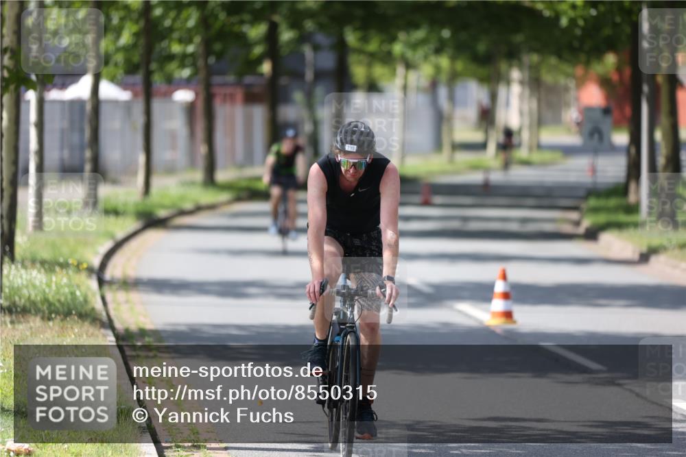 10.08.2025 - GEWOBA Citytriathlon Bremen Yannick Fuchs http://msf.ph/oto/8550315 10.08.2025 14:13:03 Radfahren 8, 95, 107, 148 meine-sportfotos.de