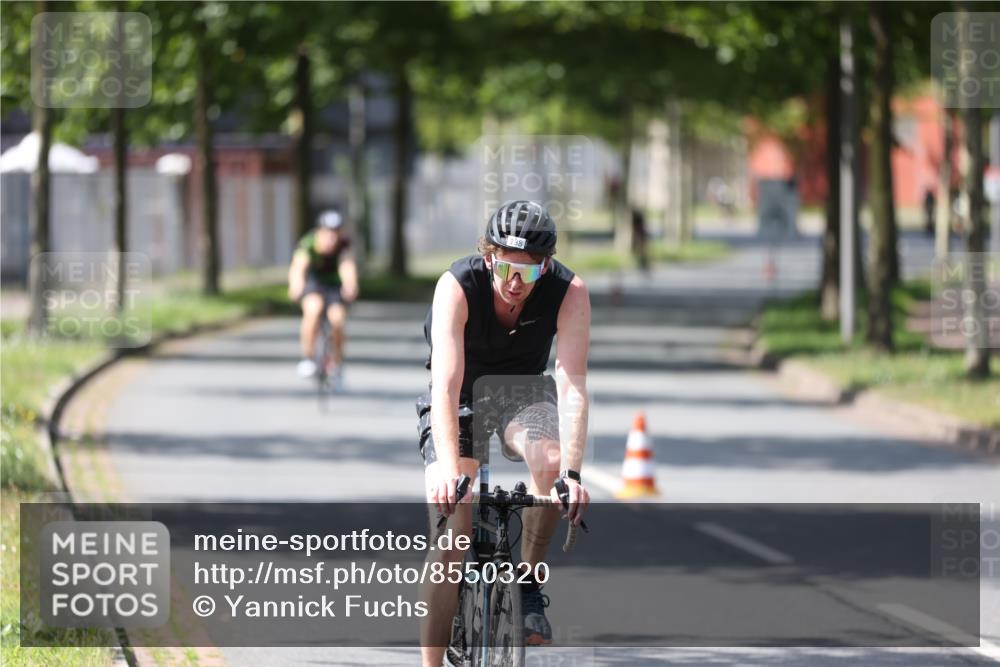 10.08.2025 - GEWOBA Citytriathlon Bremen Yannick Fuchs http://msf.ph/oto/8550320 10.08.2025 14:13:03 Radfahren 8, 95, 107, 148 meine-sportfotos.de