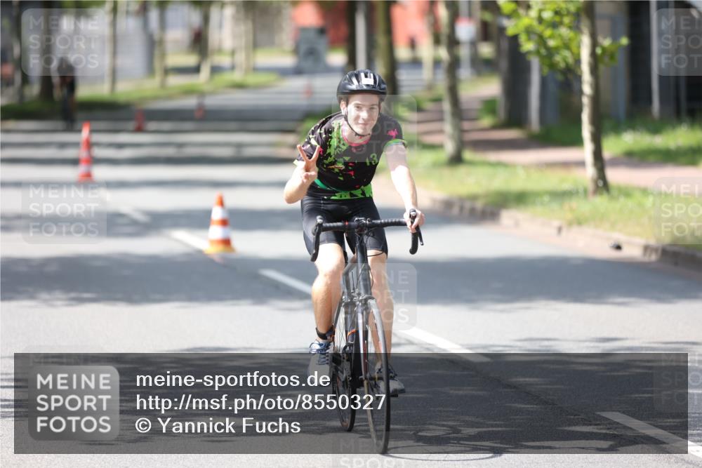 10.08.2025 - GEWOBA Citytriathlon Bremen Yannick Fuchs http://msf.ph/oto/8550327 10.08.2025 14:13:06 Radfahren 8, 95, 107, 148 meine-sportfotos.de
