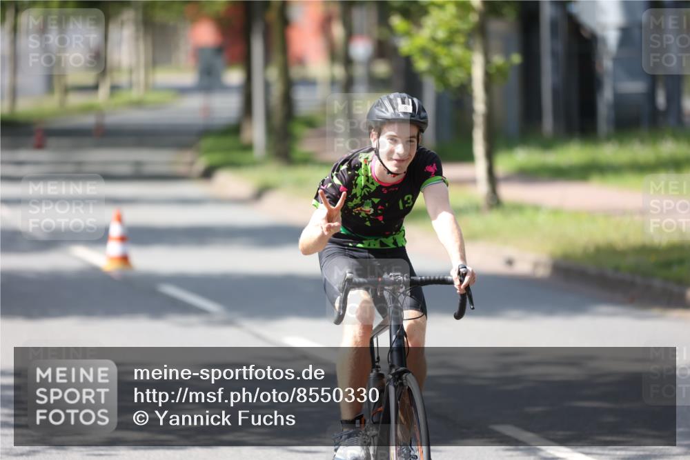 10.08.2025 - GEWOBA Citytriathlon Bremen Yannick Fuchs http://msf.ph/oto/8550330 10.08.2025 14:13:06 Radfahren 8, 95, 107, 148 meine-sportfotos.de