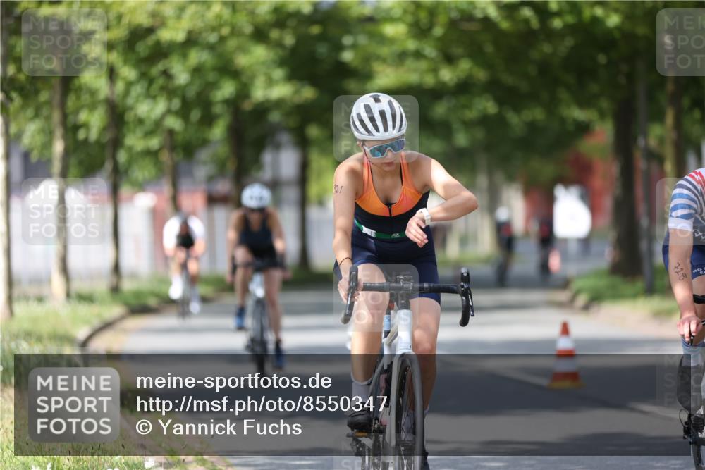 10.08.2025 - GEWOBA Citytriathlon Bremen Yannick Fuchs http://msf.ph/oto/8550347 10.08.2025 12:23:13 Radfahren 589, 603, 606, 638, 740, 921, 934, 953 meine-sportfotos.de