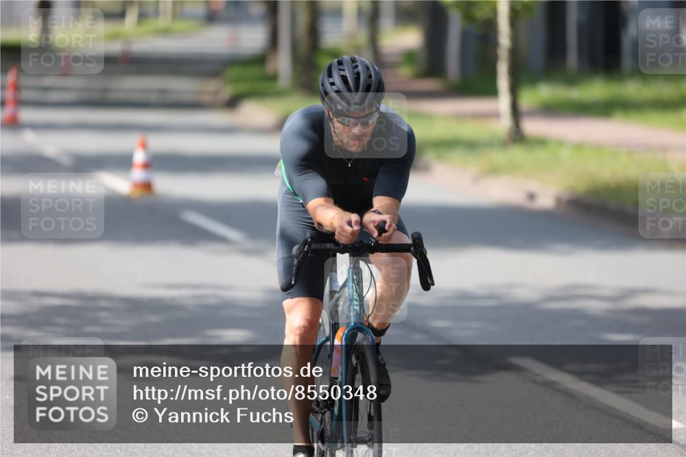 10.08.2025 - GEWOBA Citytriathlon Bremen Yannick Fuchs http://msf.ph/oto/8550348 10.08.2025 14:13:13 Radfahren 8, 104, 107 meine-sportfotos.de
