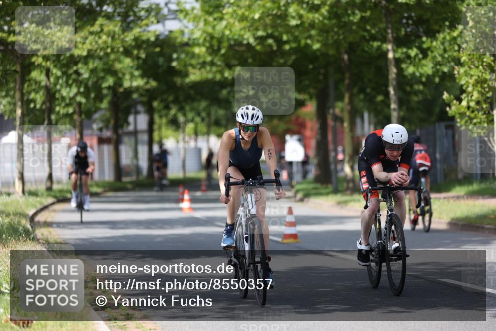 10.08.2025 - GEWOBA Citytriathlon Bremen Yannick Fuchs http://msf.ph/oto/8550357 10.08.2025 12:23:14 Radfahren 589, 603, 606, 638, 740, 754, 921, 934, 953 meine-sportfotos.de
