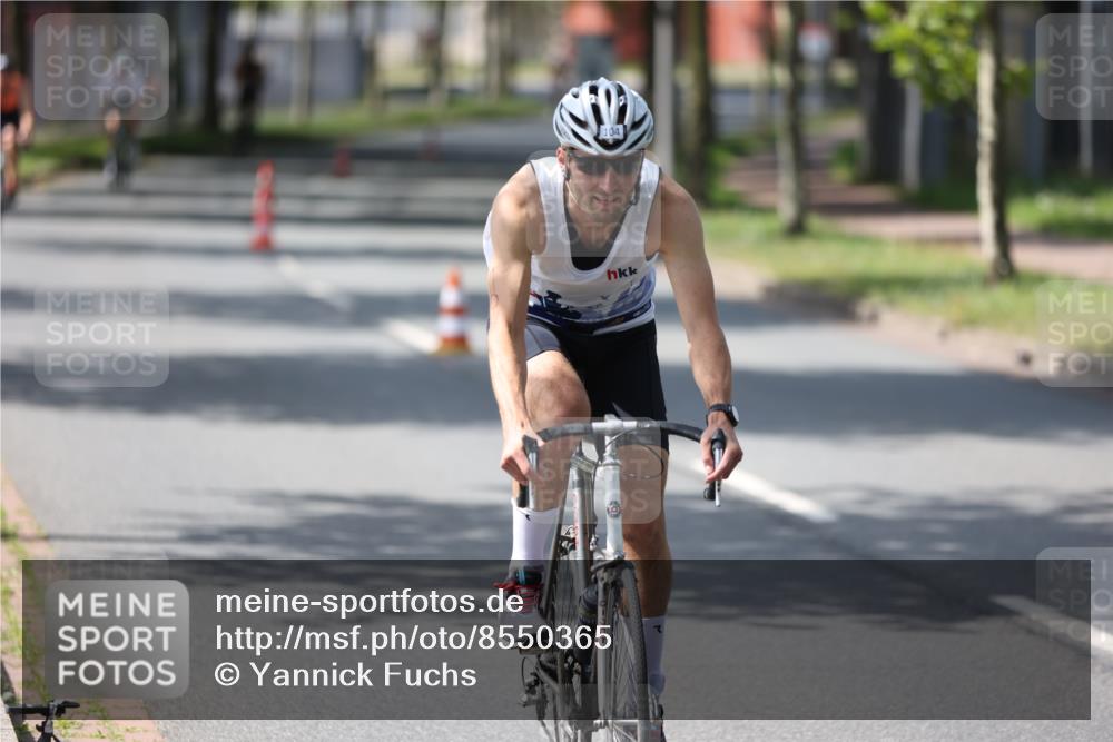 10.08.2025 - GEWOBA Citytriathlon Bremen Yannick Fuchs http://msf.ph/oto/8550365 10.08.2025 14:13:22 Radfahren 14, 26, 104, 107, 175 meine-sportfotos.de