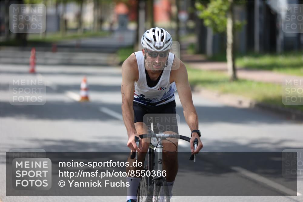 10.08.2025 - GEWOBA Citytriathlon Bremen Yannick Fuchs http://msf.ph/oto/8550366 10.08.2025 14:13:22 Radfahren 14, 26, 104, 107, 175 meine-sportfotos.de