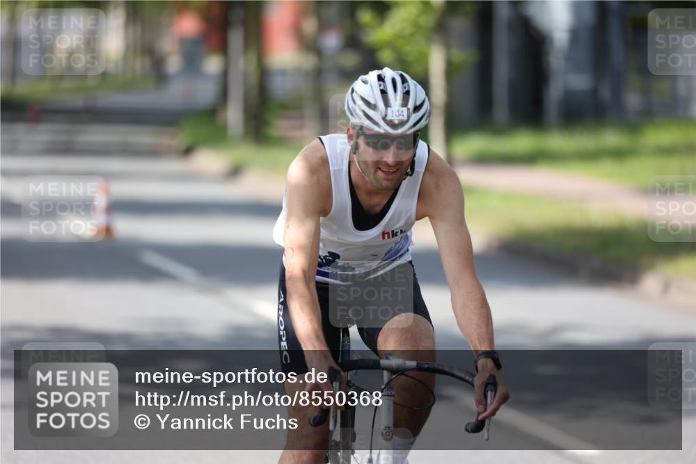 10.08.2025 - GEWOBA Citytriathlon Bremen Yannick Fuchs http://msf.ph/oto/8550368 10.08.2025 14:13:22 Radfahren 14, 26, 104, 107, 175 meine-sportfotos.de