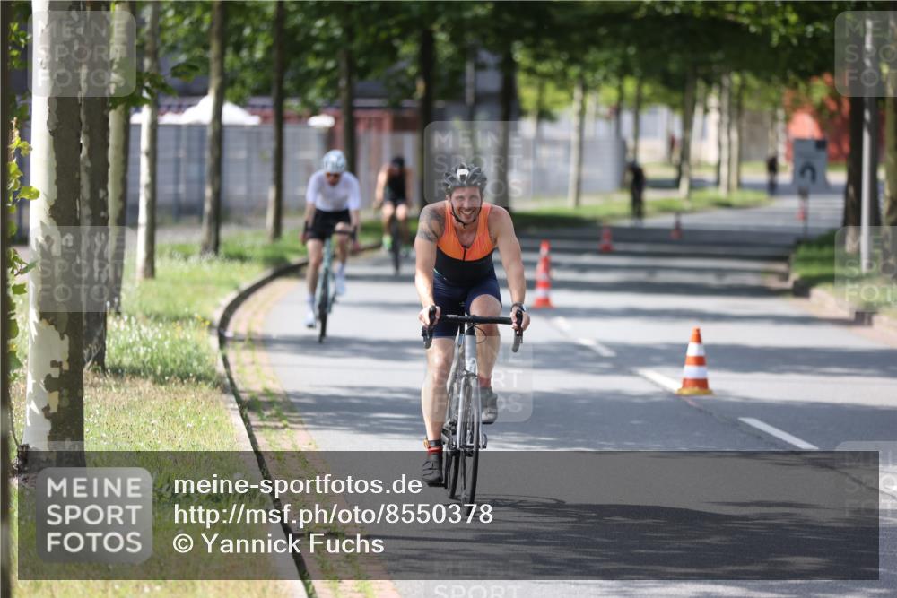 10.08.2025 - GEWOBA Citytriathlon Bremen Yannick Fuchs http://msf.ph/oto/8550378 10.08.2025 14:13:25 Radfahren 14, 26, 104, 107, 175 meine-sportfotos.de
