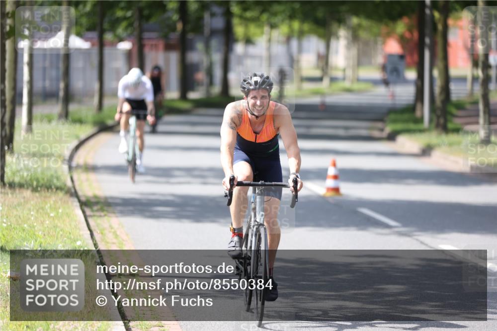 10.08.2025 - GEWOBA Citytriathlon Bremen Yannick Fuchs http://msf.ph/oto/8550384 10.08.2025 14:13:26 Radfahren 14, 26, 44, 104, 175 meine-sportfotos.de