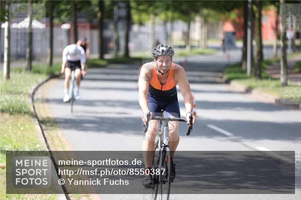 10.08.2025 - GEWOBA Citytriathlon Bremen Yannick Fuchs http://msf.ph/oto/8550387 10.08.2025 14:13:26 Radfahren 14, 26, 44, 104, 175 meine-sportfotos.de