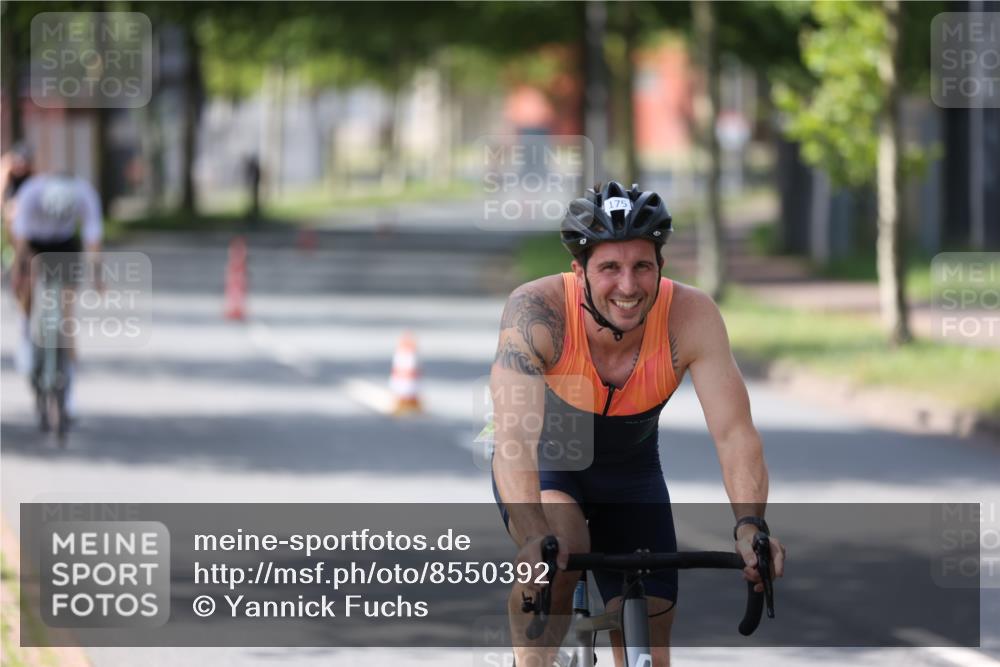 10.08.2025 - GEWOBA Citytriathlon Bremen Yannick Fuchs http://msf.ph/oto/8550392 10.08.2025 14:13:26 Radfahren 14, 26, 44, 104, 175 meine-sportfotos.de