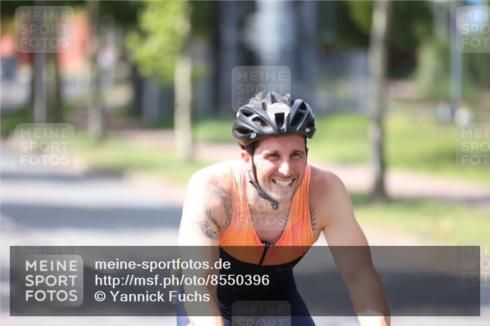 10.08.2025 - GEWOBA Citytriathlon Bremen Yannick Fuchs http://msf.ph/oto/8550396 10.08.2025 14:13:27 Radfahren 14, 26, 44, 104, 112, 175 meine-sportfotos.de