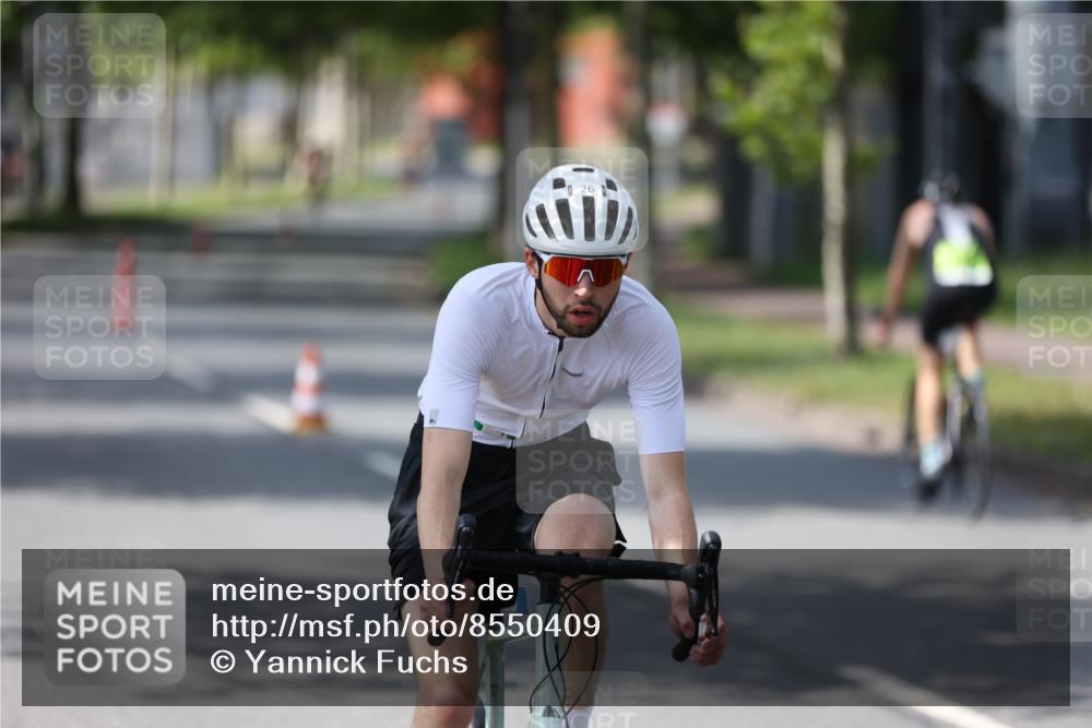 10.08.2025 - GEWOBA Citytriathlon Bremen Yannick Fuchs http://msf.ph/oto/8550409 10.08.2025 14:13:28 Radfahren 14, 26, 44, 104, 112, 175 meine-sportfotos.de